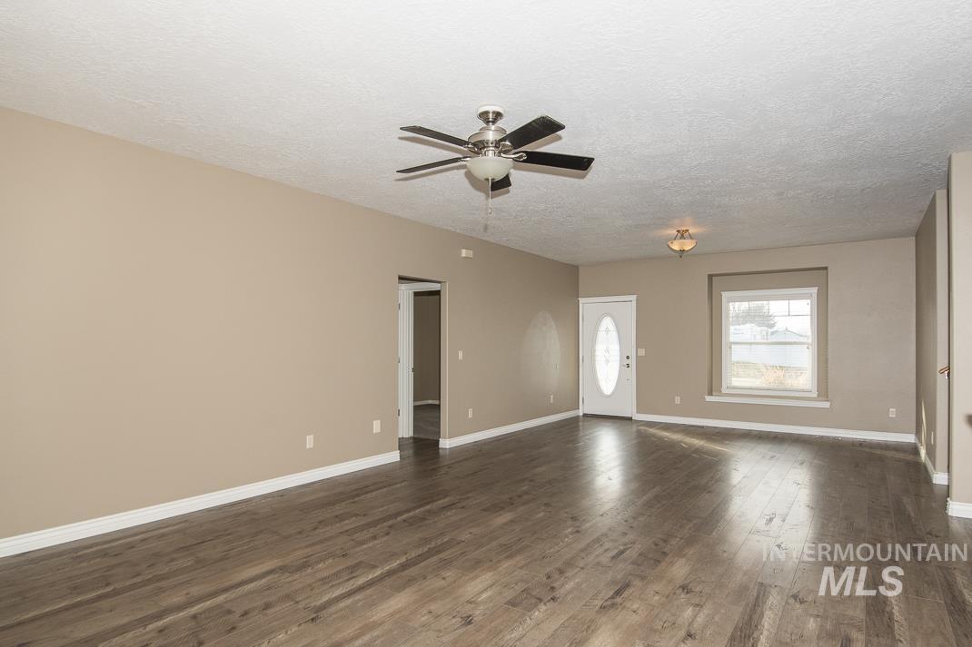 4598 E Thomas Mill Dr