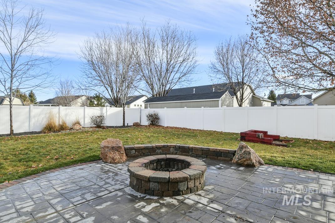 4598 E Thomas Mill Dr