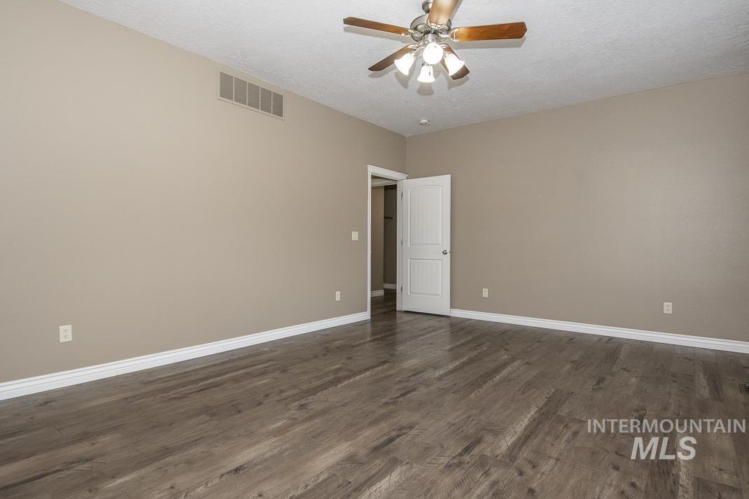 4598 E Thomas Mill Dr