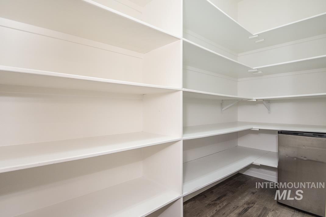 4598 E Thomas Mill Dr