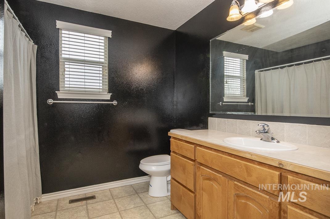 4598 E Thomas Mill Dr