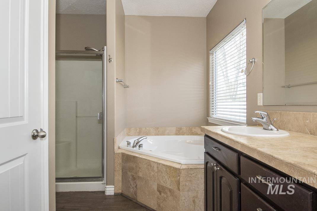 4598 E Thomas Mill Dr