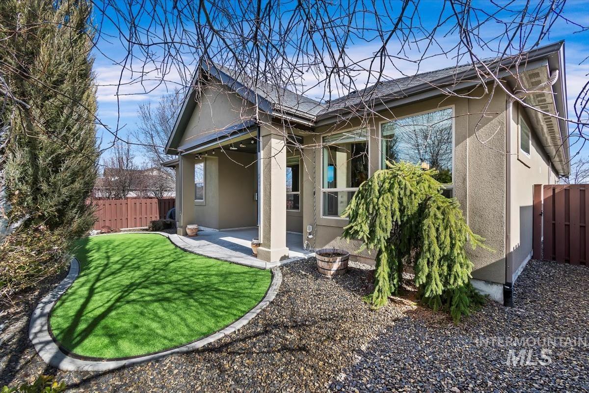 3365 S Island Fox Avenue