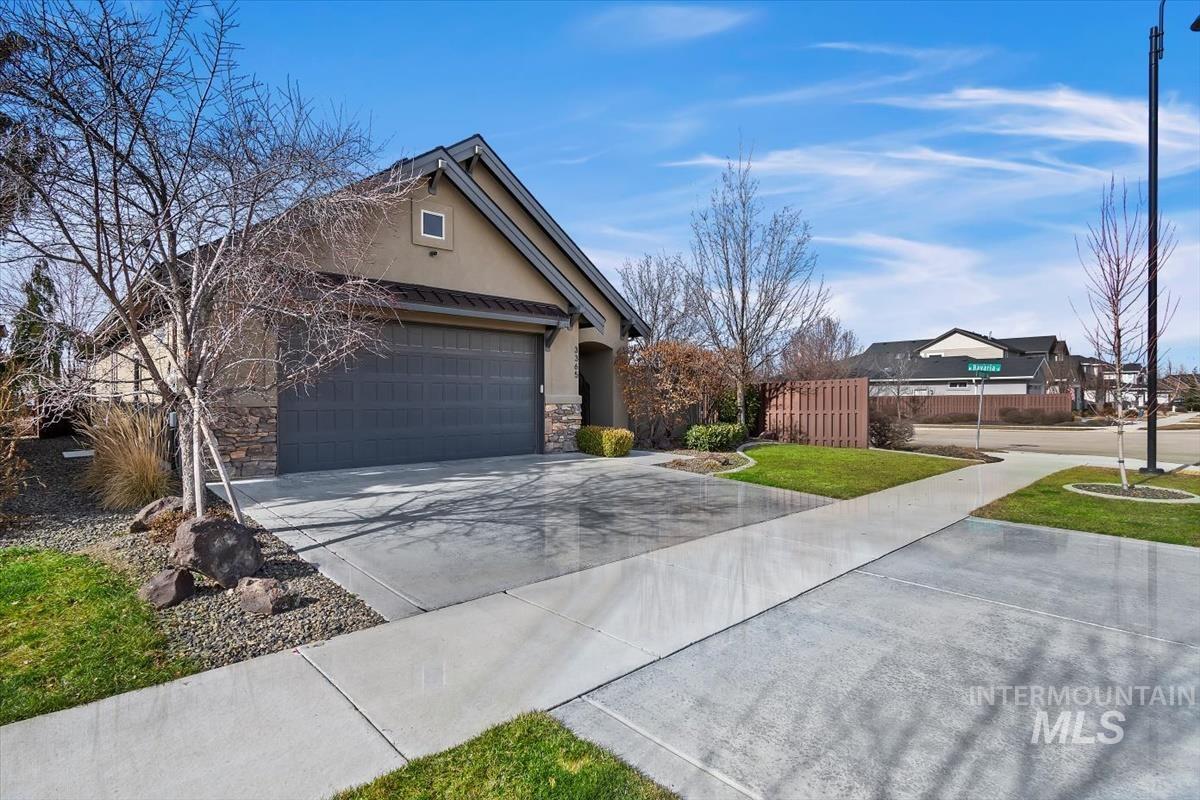 3365 S Island Fox Avenue