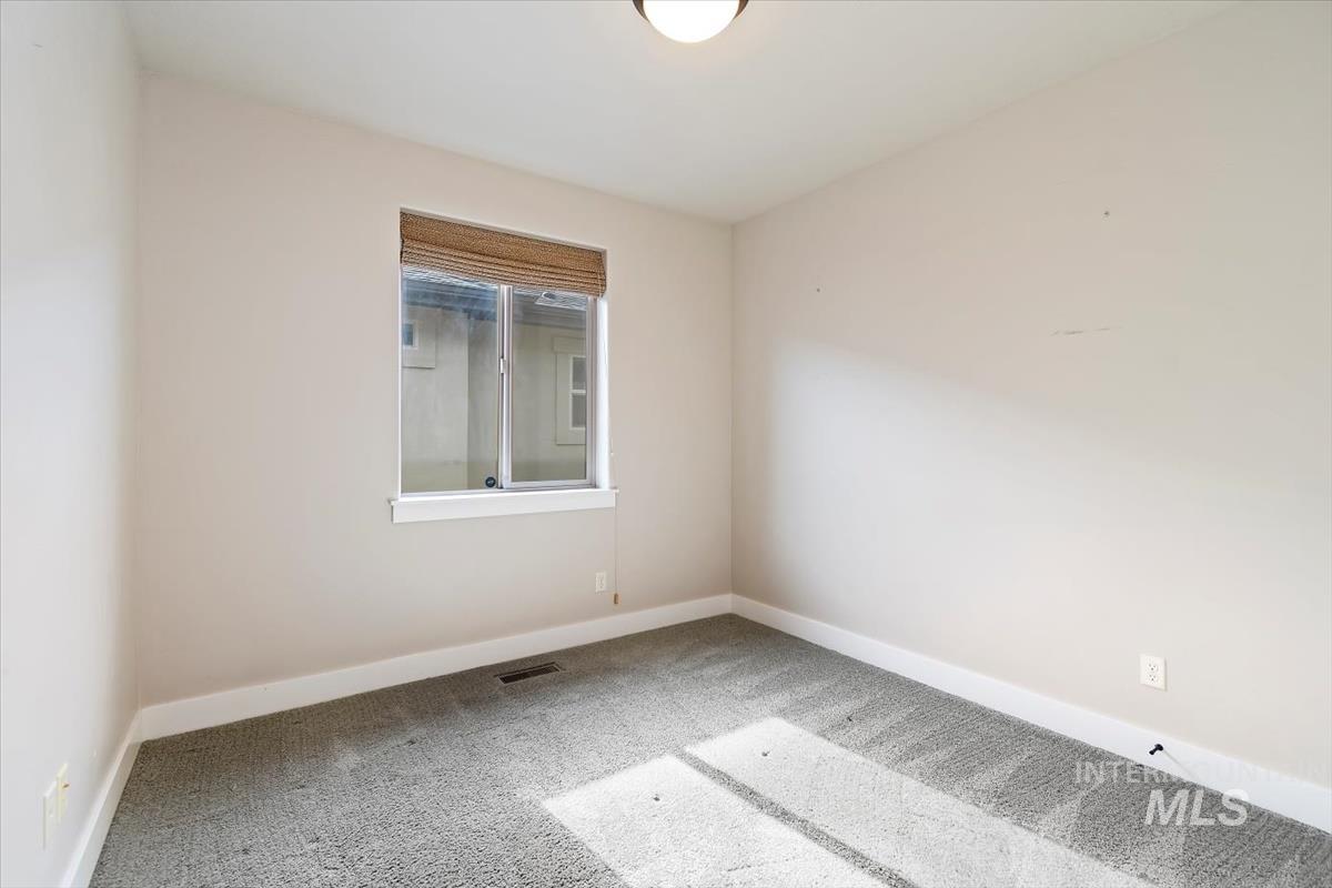 3365 S Island Fox Avenue