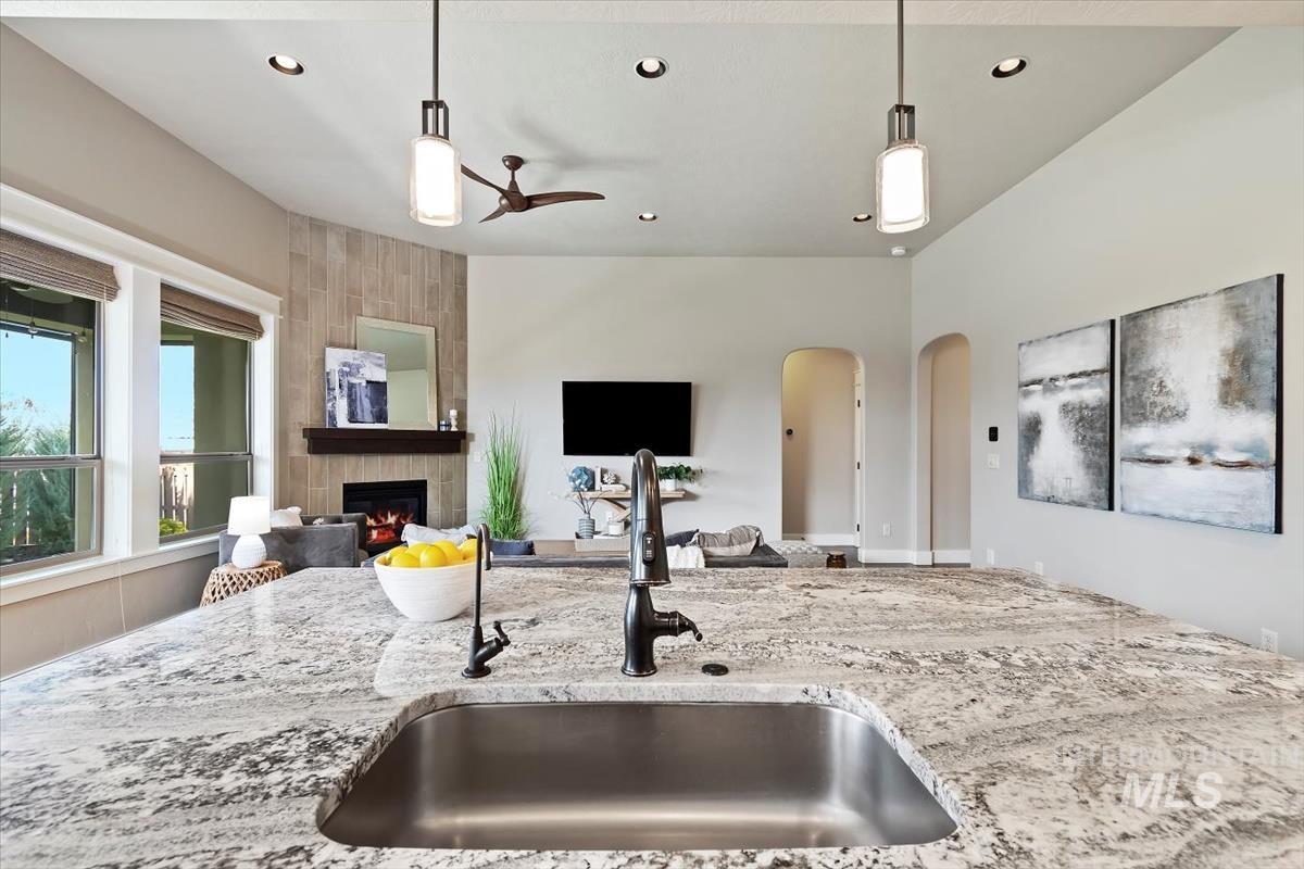 3365 S Island Fox Avenue