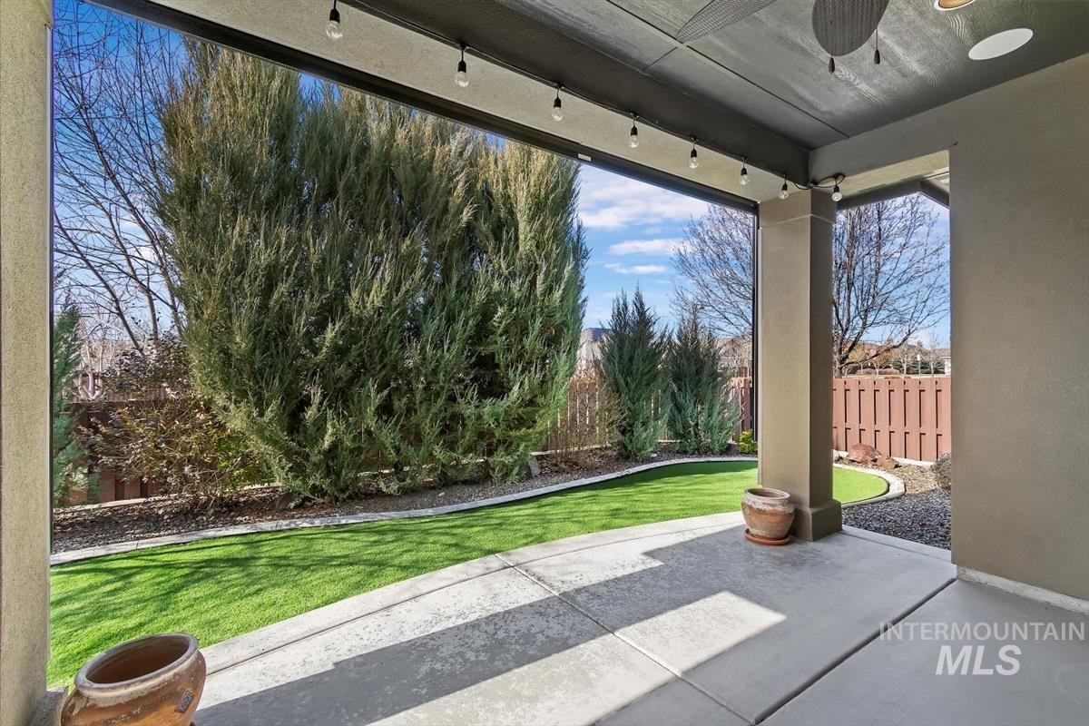 3365 S Island Fox Avenue