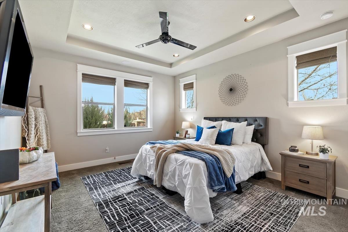 3365 S Island Fox Avenue