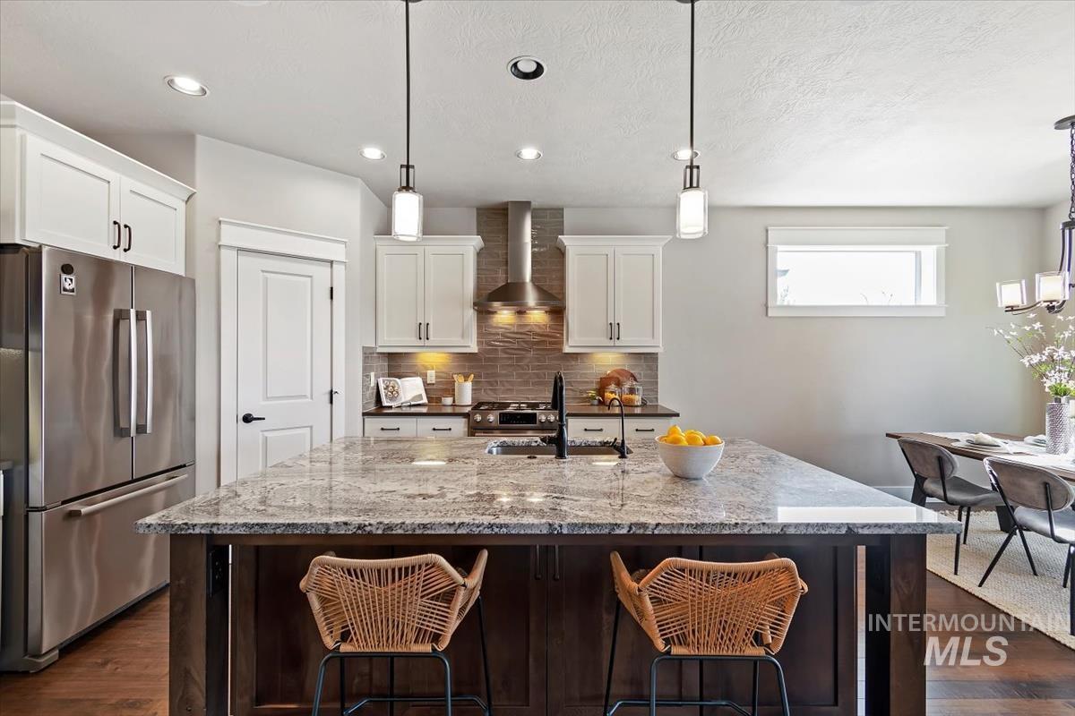 3365 S Island Fox Avenue