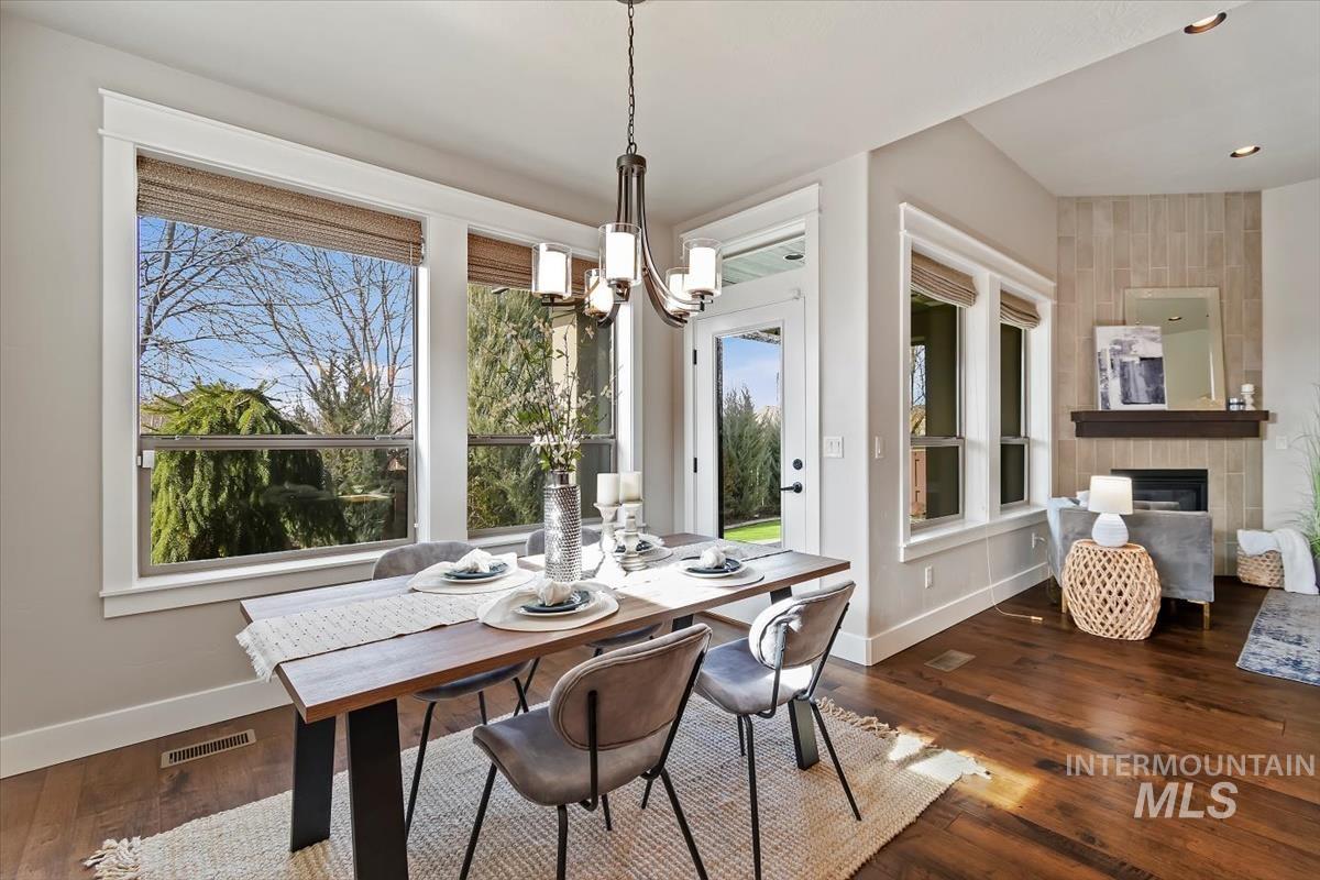 3365 S Island Fox Avenue