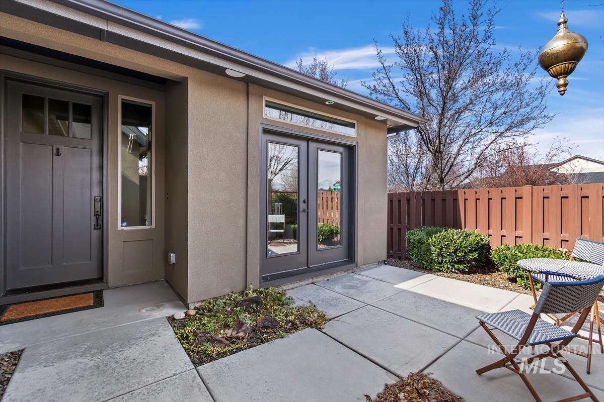 3365 S Island Fox Avenue