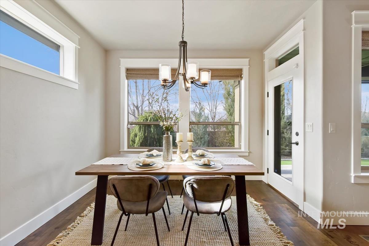 3365 S Island Fox Avenue