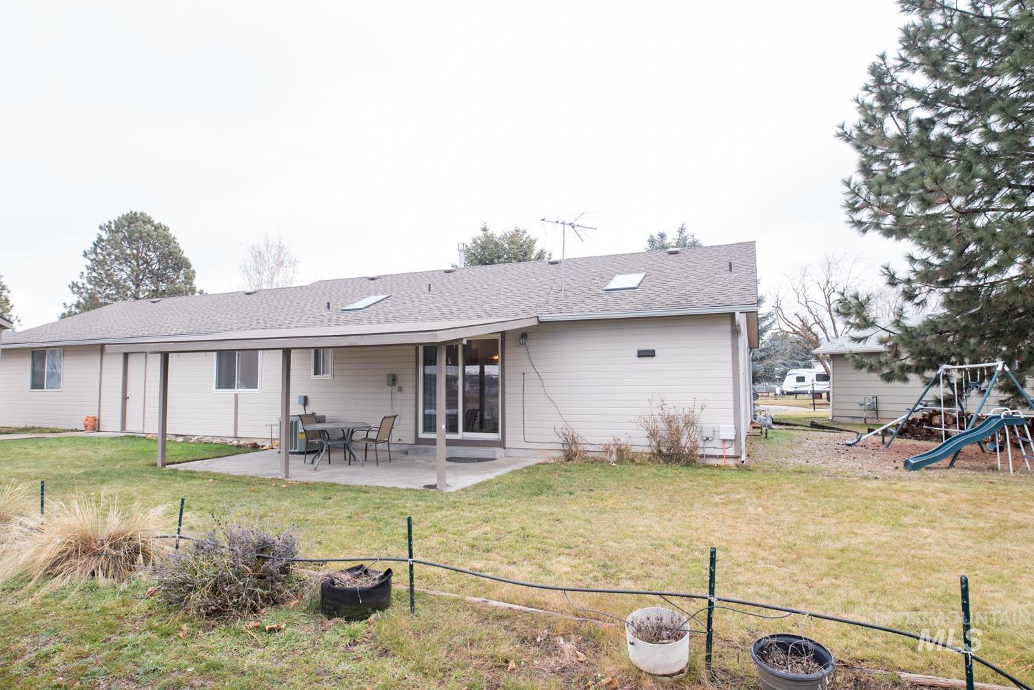 1420 Loraine Circle