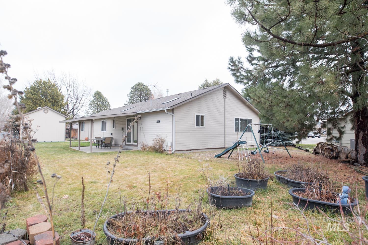1420 Loraine Circle