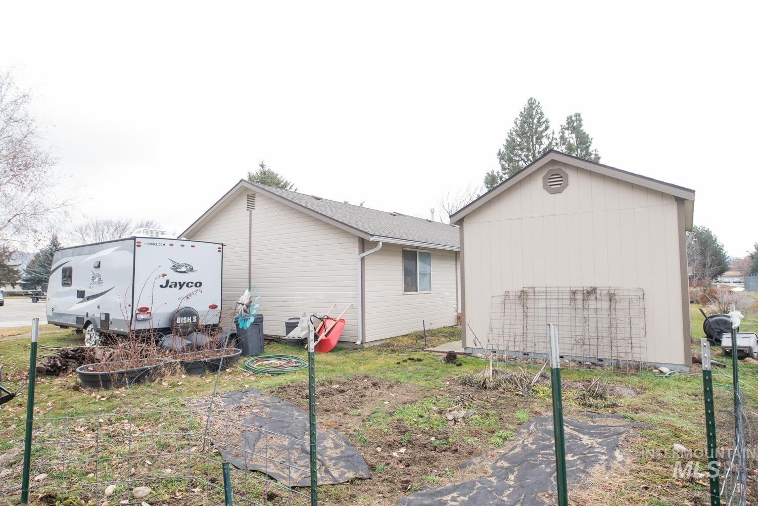 1420 Loraine Circle