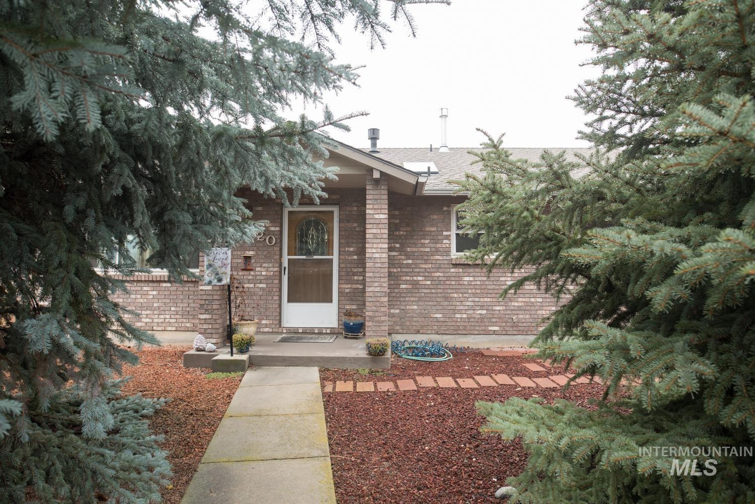 1420 Loraine Circle