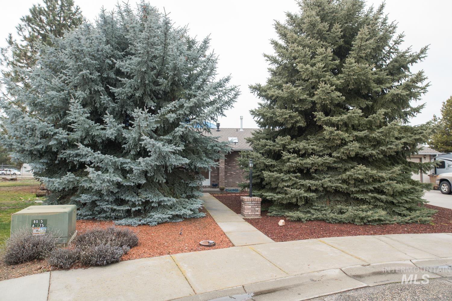 1420 Loraine Circle