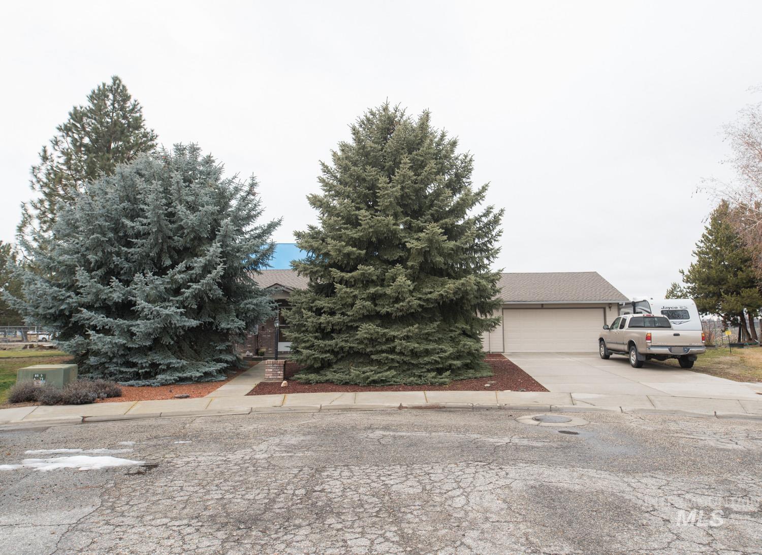 1420 Loraine Circle