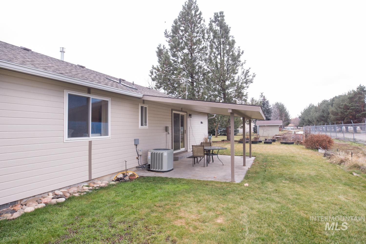 1420 Loraine Circle