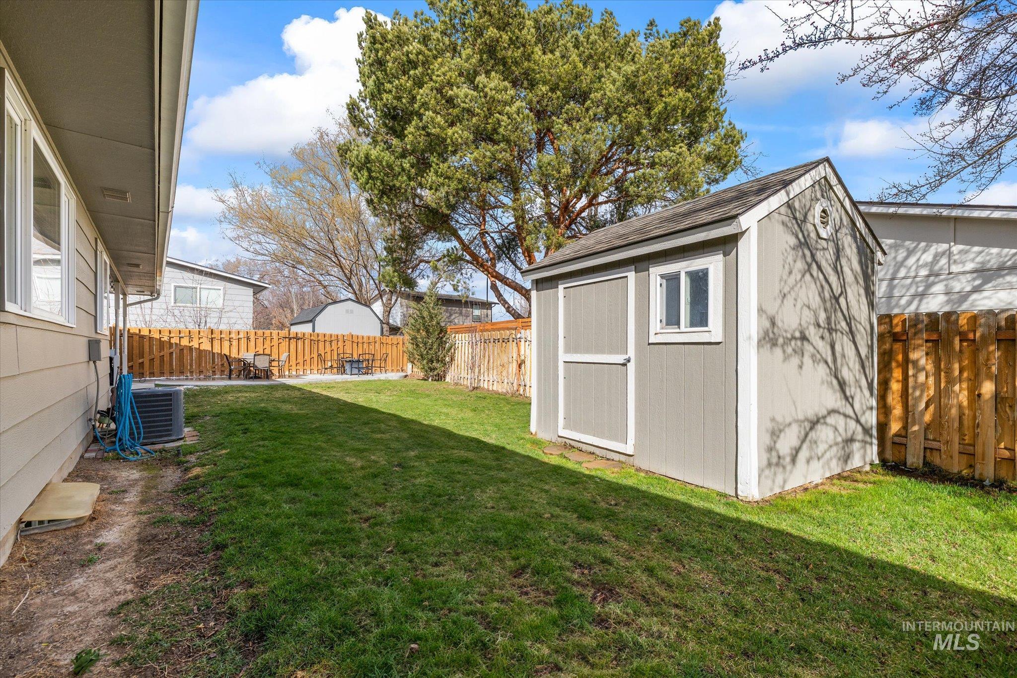 600 S Queens Guard Way