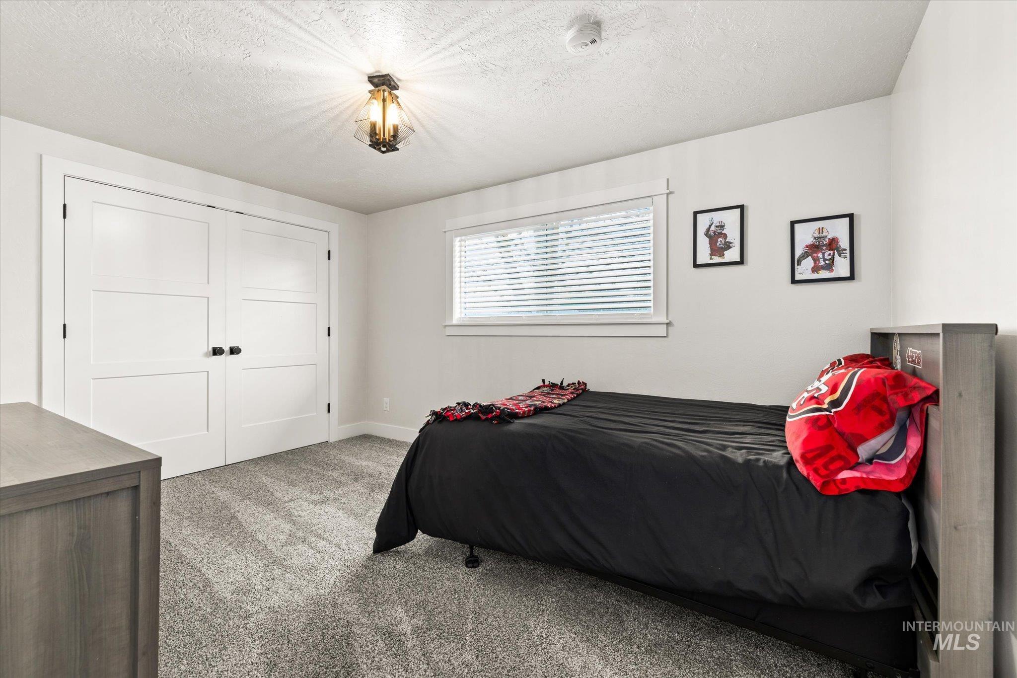 600 S Queens Guard Way