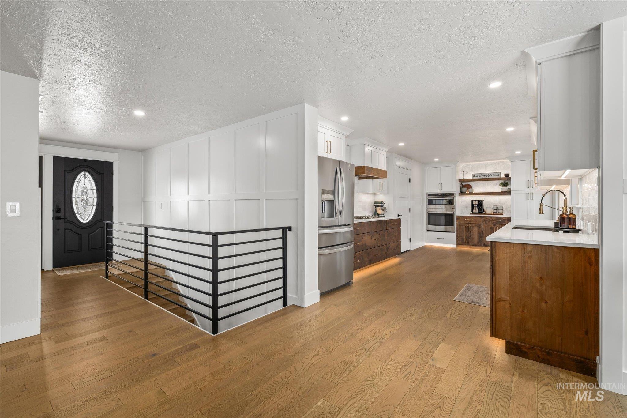 600 S Queens Guard Way