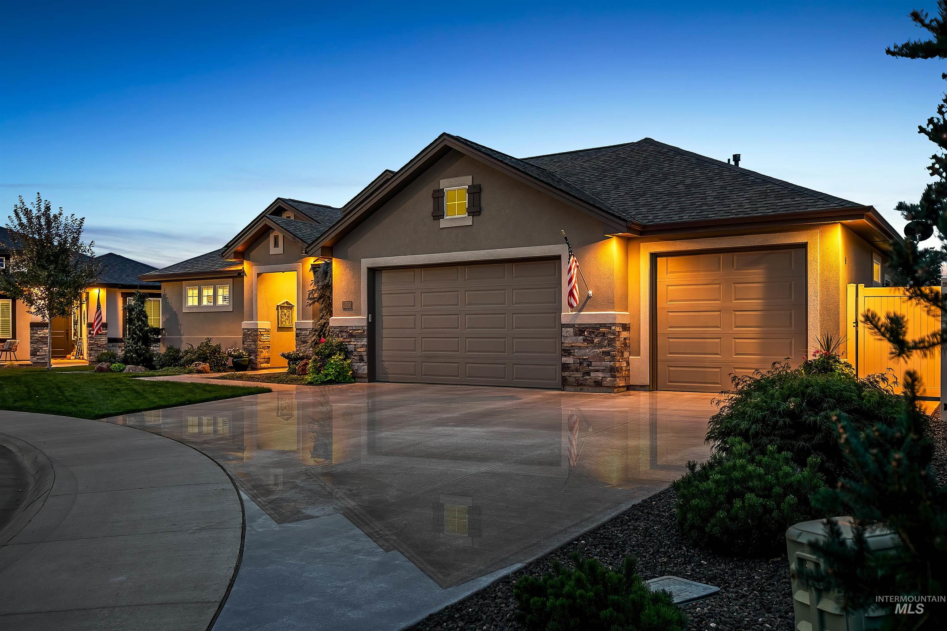 10061 W Golden Rain Street