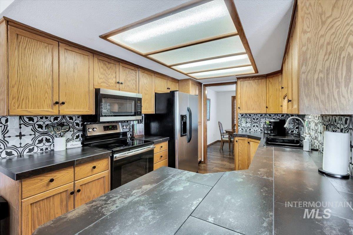 11056 W Highmont Drive