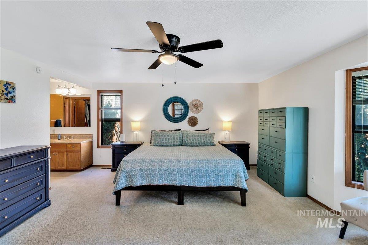 11056 W Highmont Drive