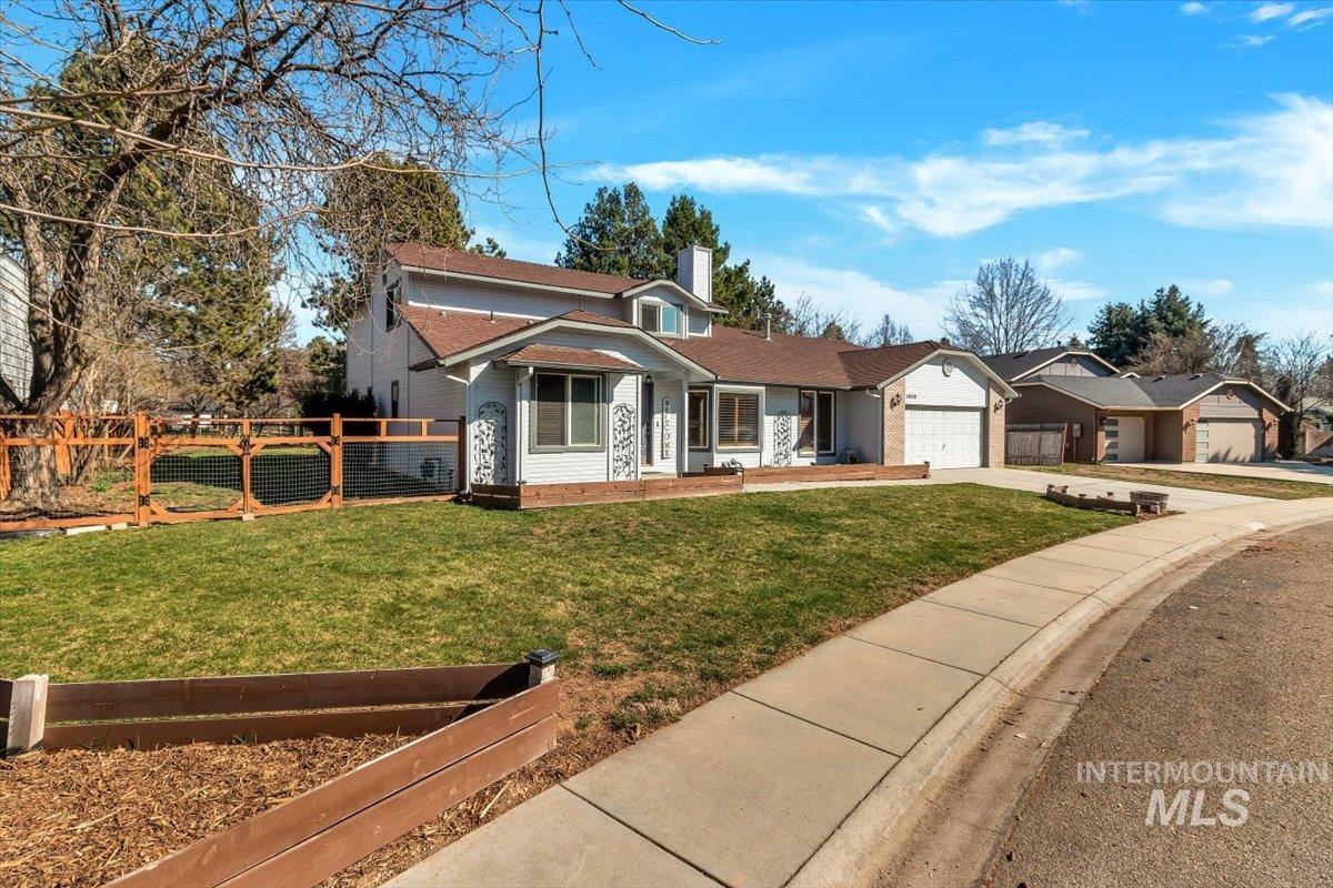 11056 W Highmont Drive