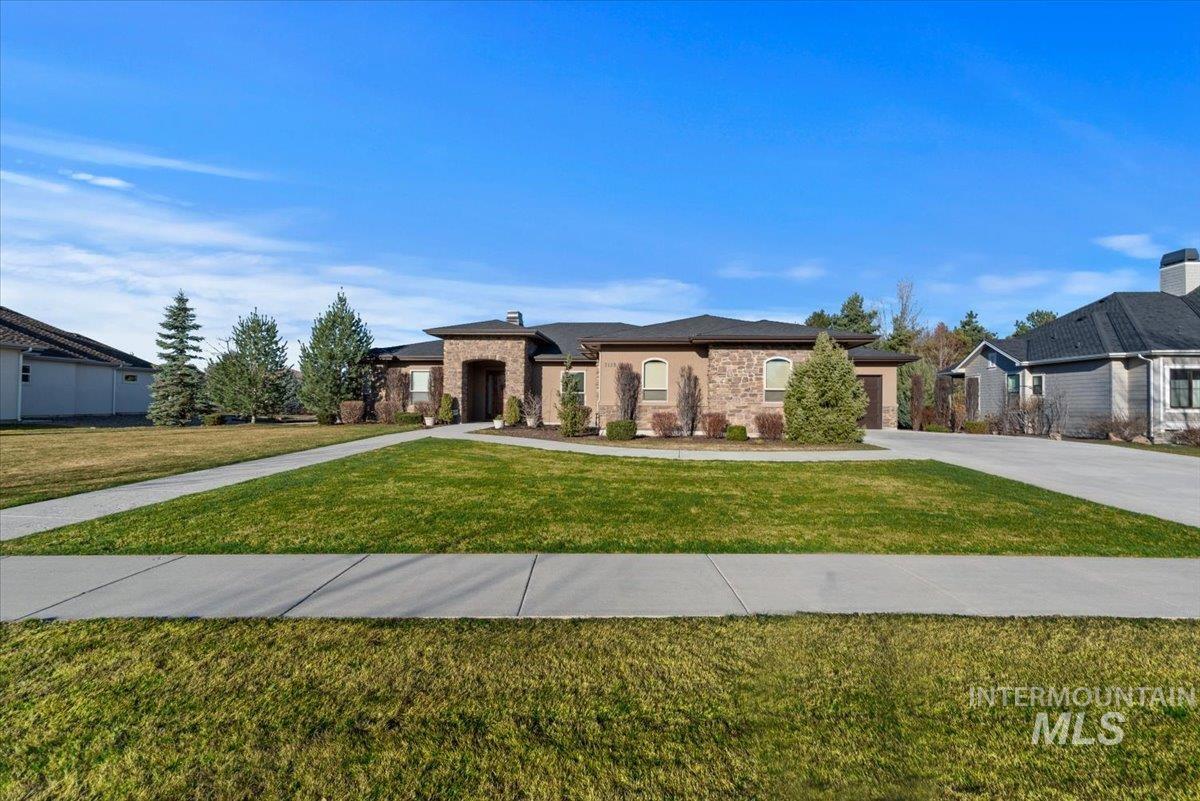 7139 N Pinseeker Pl