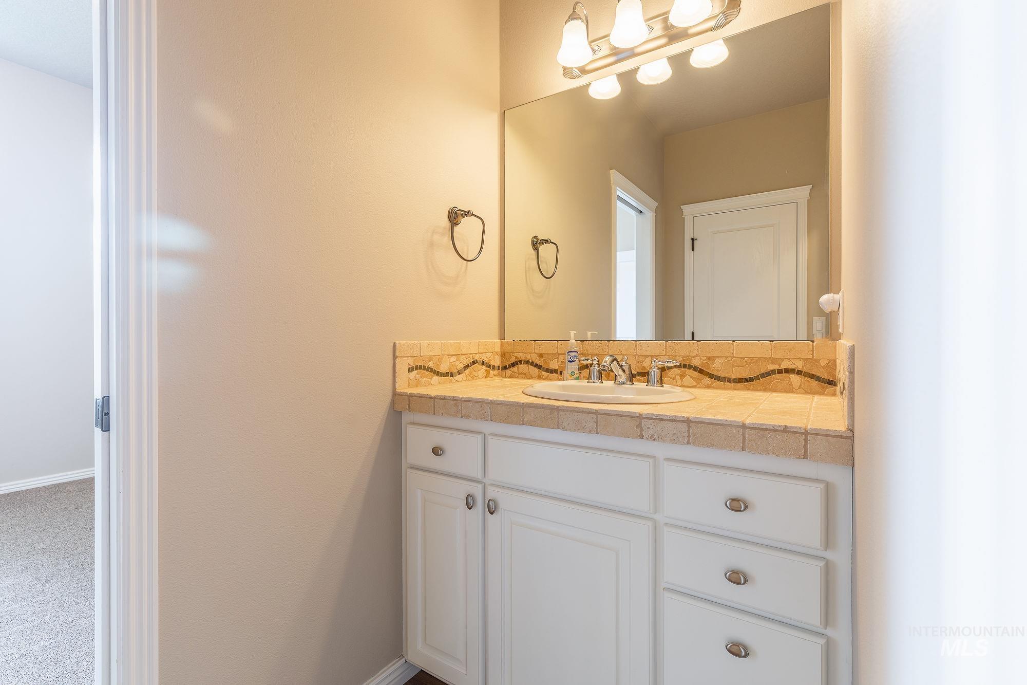 1969 E Stonybrook Ct