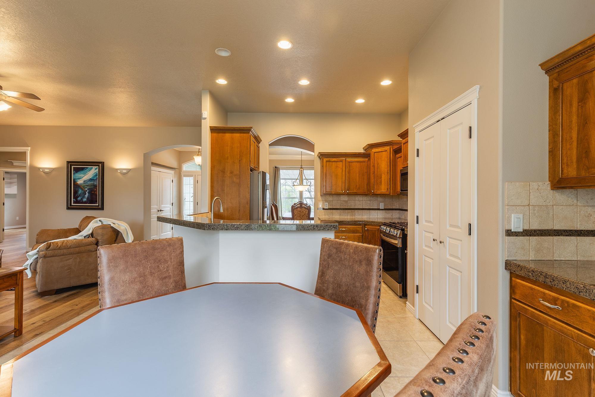 1969 E Stonybrook Ct