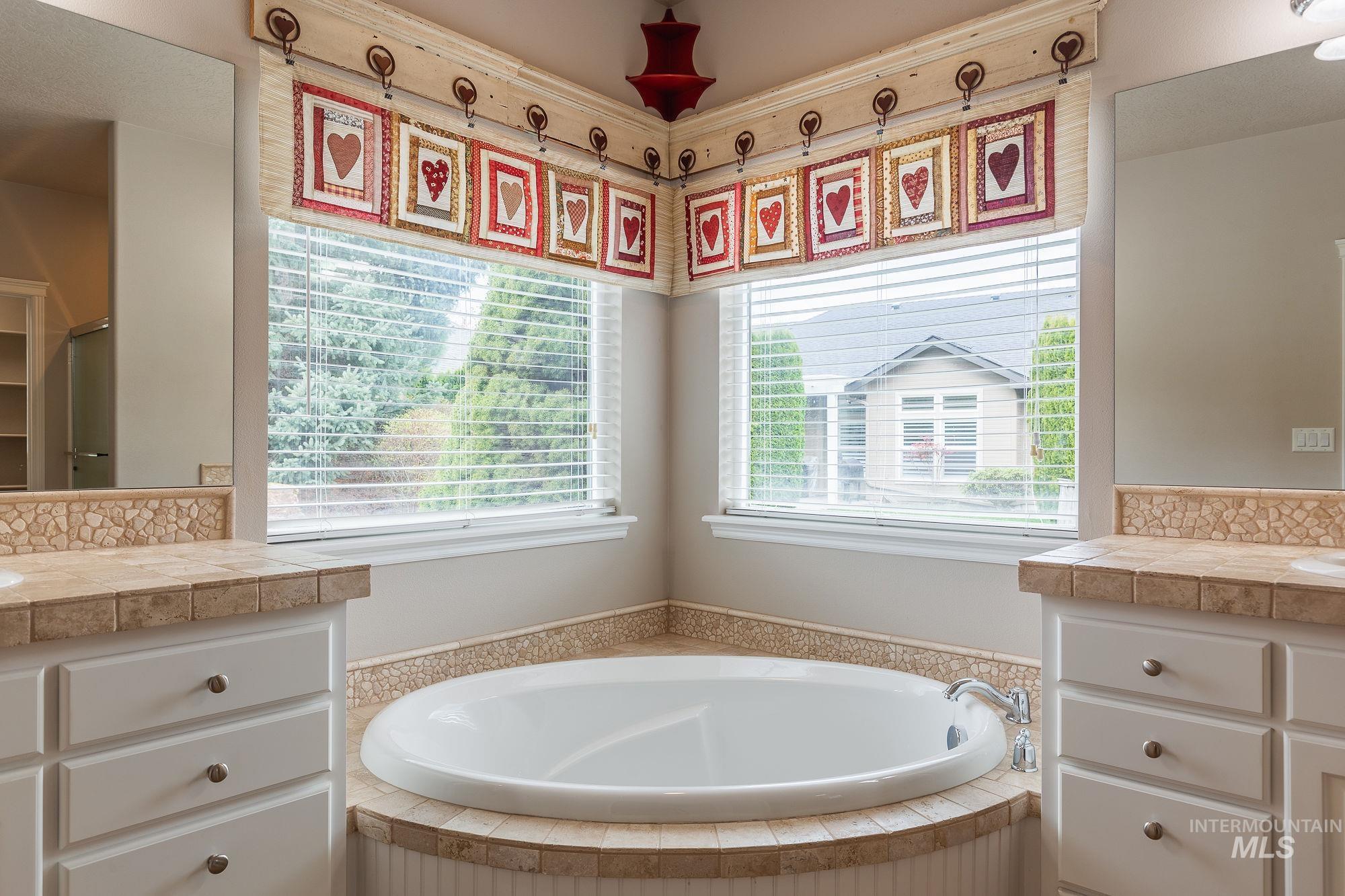 1969 E Stonybrook Ct