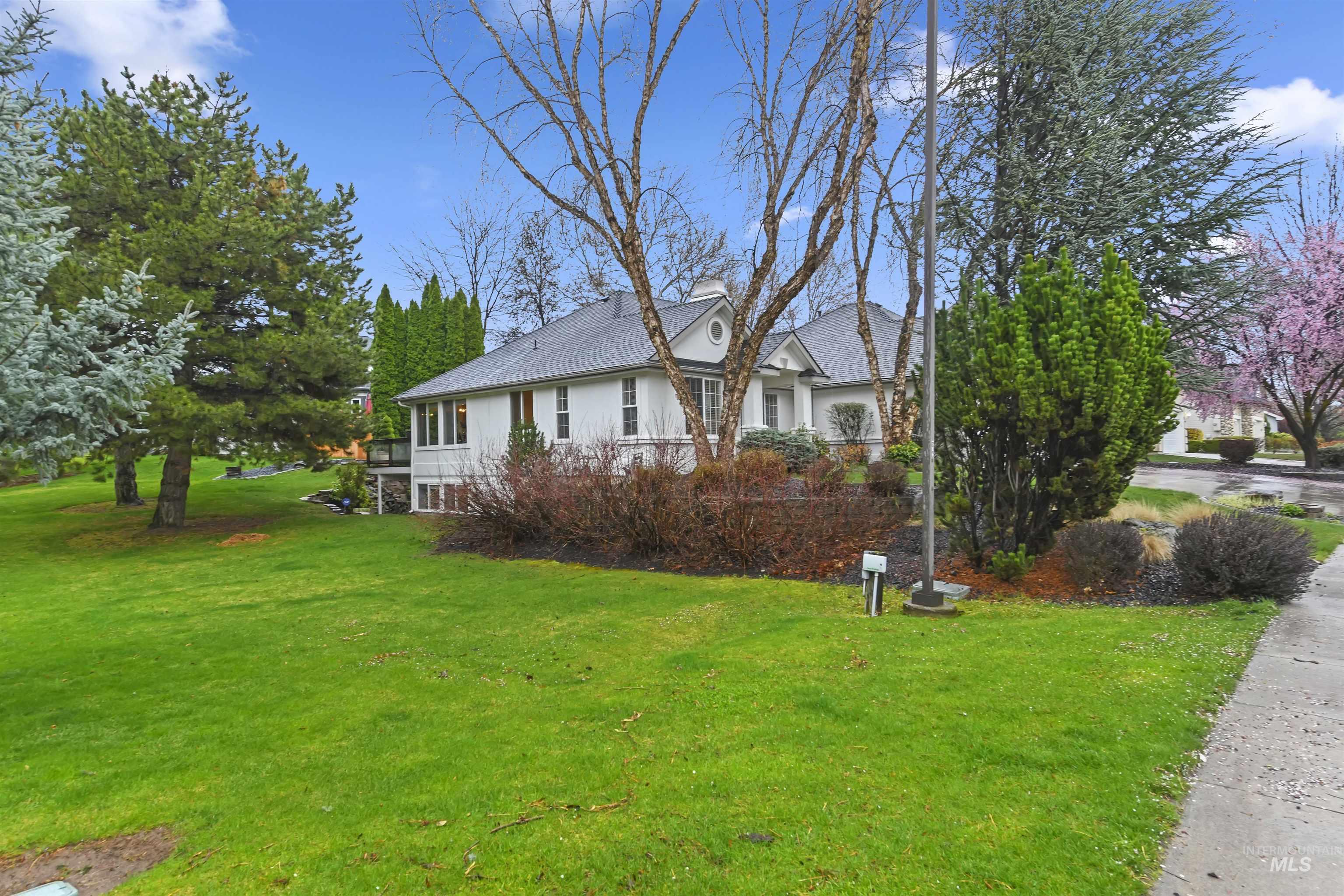 1774 N Sevenoaks Way