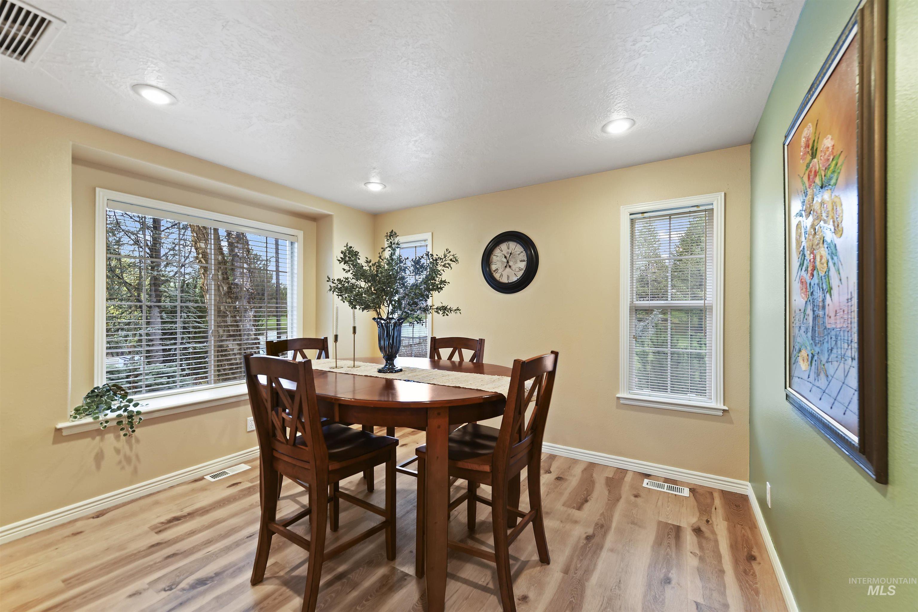 1774 N Sevenoaks Way