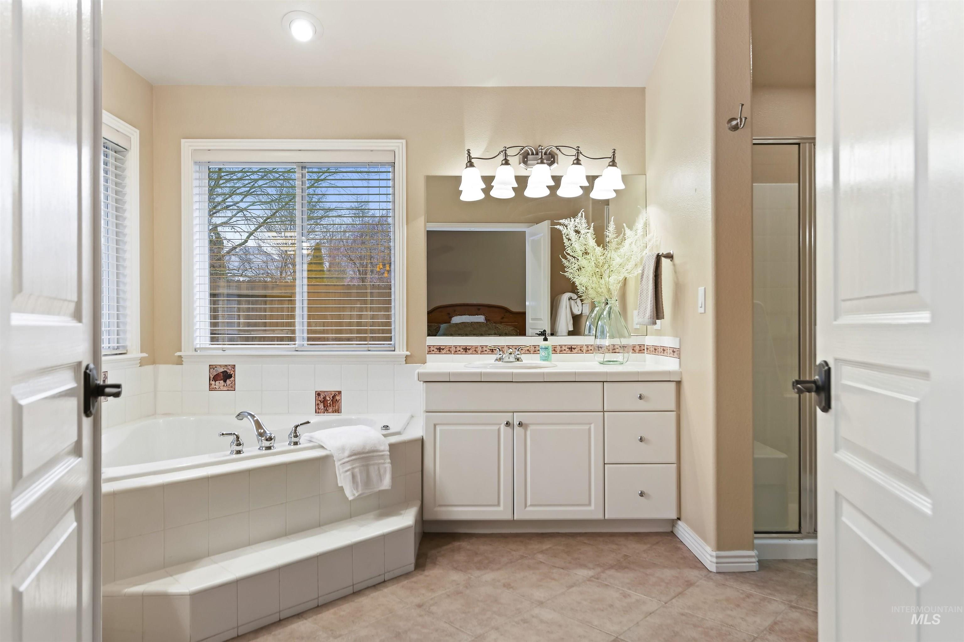 1774 N Sevenoaks Way