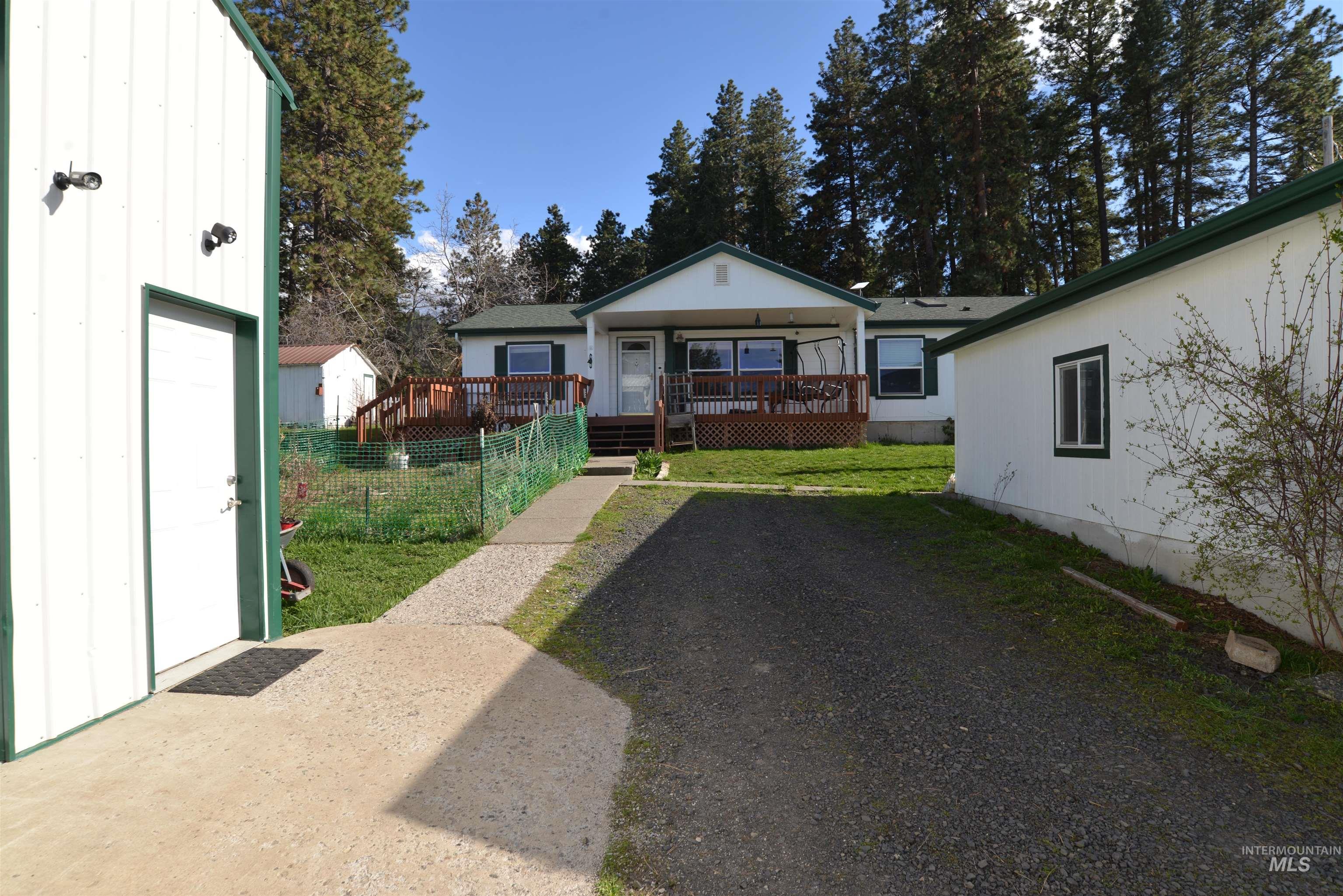 42681 Flatiron Rd