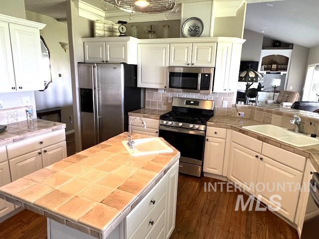 6000 W Overland Road