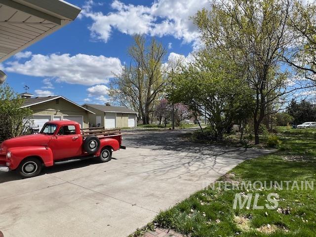 6000 W Overland Road