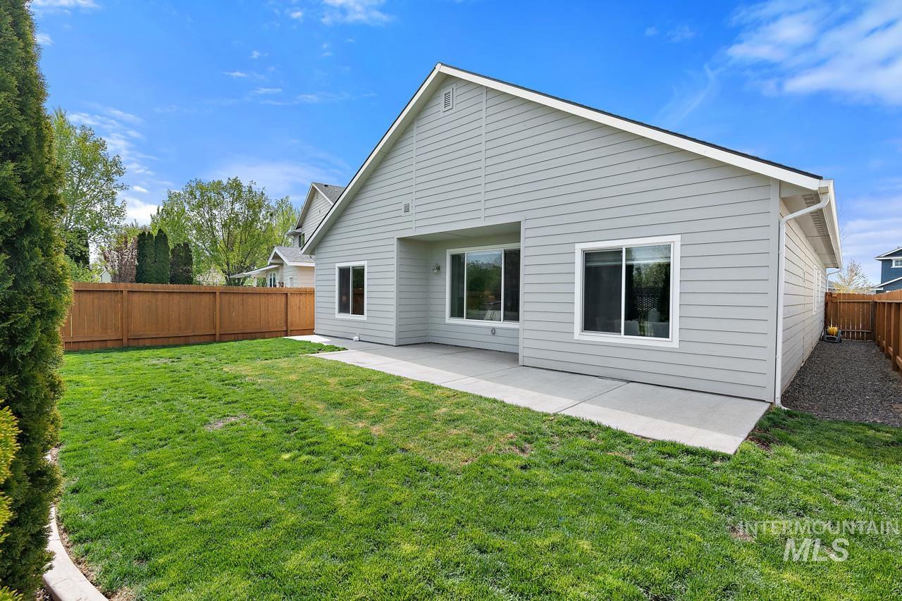 2626 W Jayton Dr