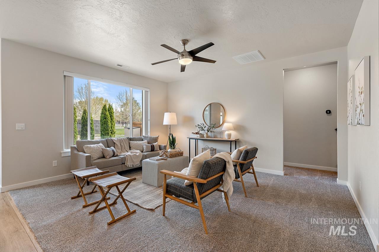 2626 W Jayton Dr
