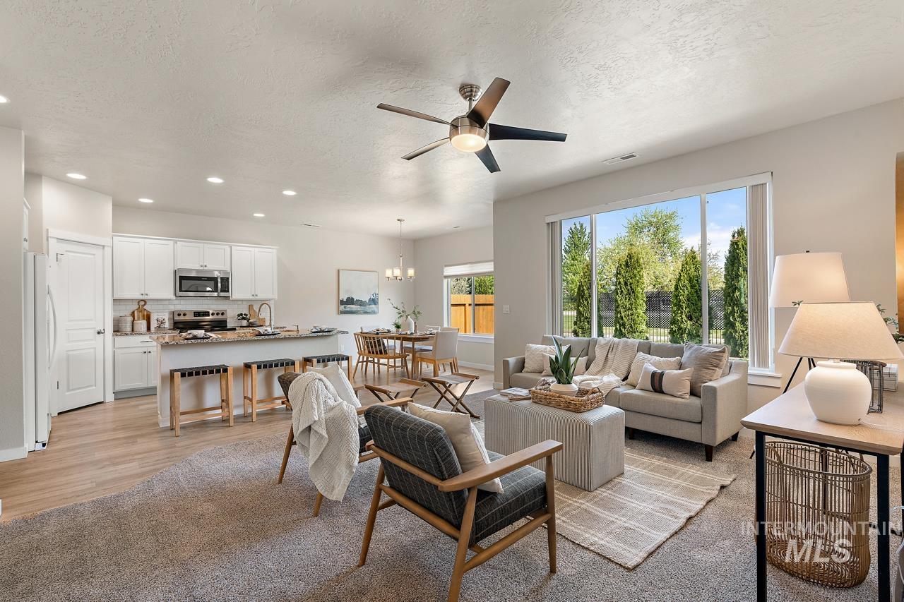 2626 W Jayton Dr