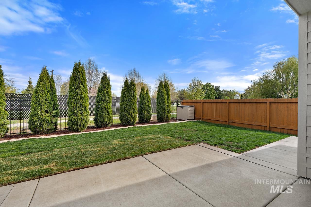 2626 W Jayton Dr