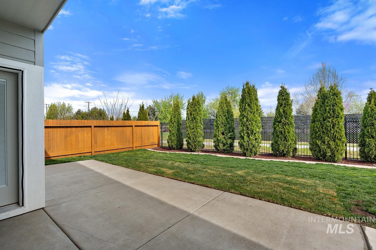 2626 W Jayton Dr