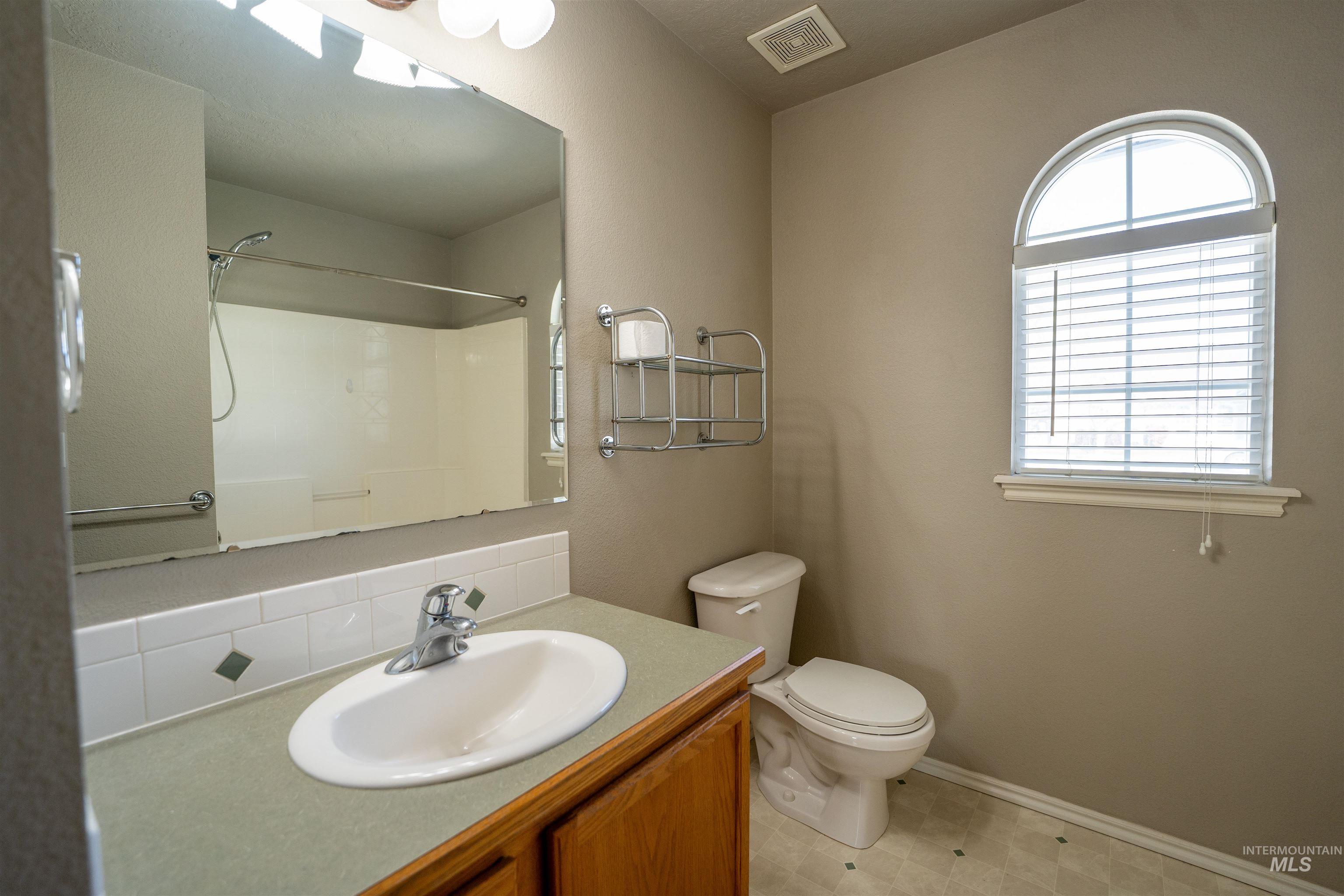 2123 S Candlewood Dr