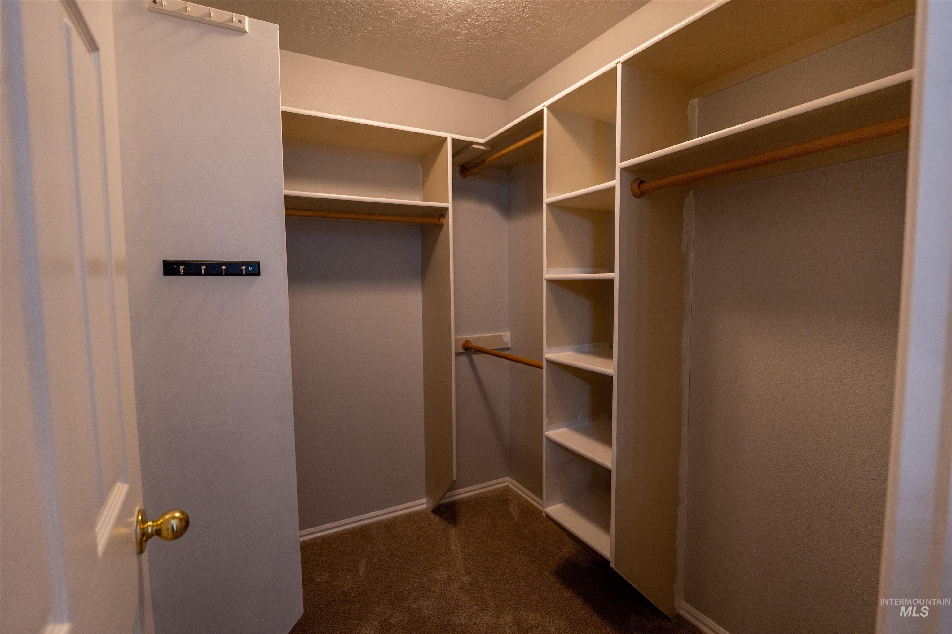 2123 S Candlewood Dr