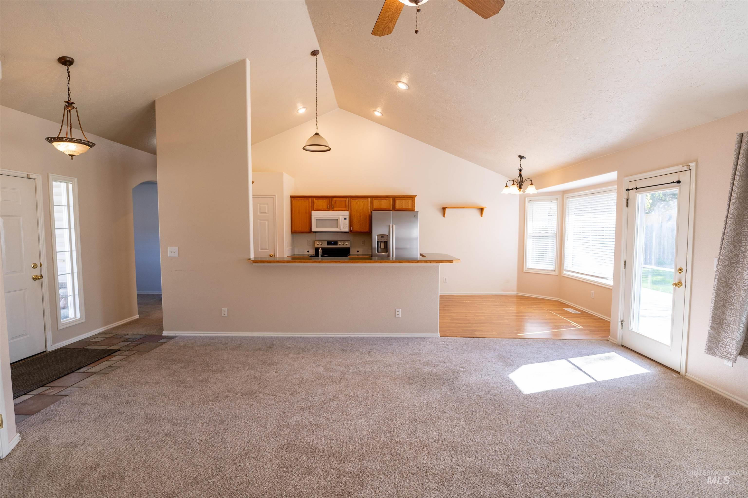 2123 S Candlewood Dr