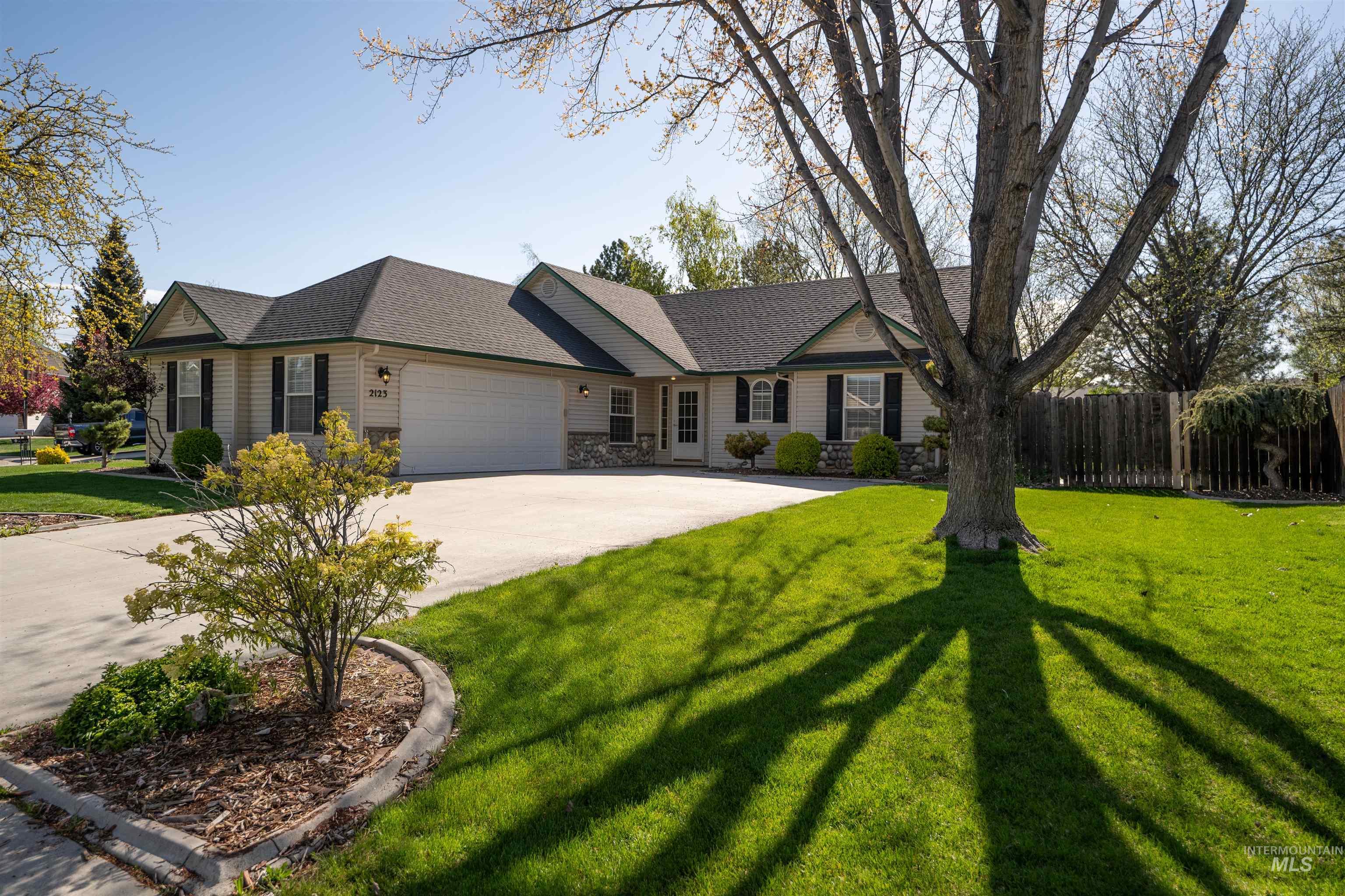 2123 S Candlewood Dr