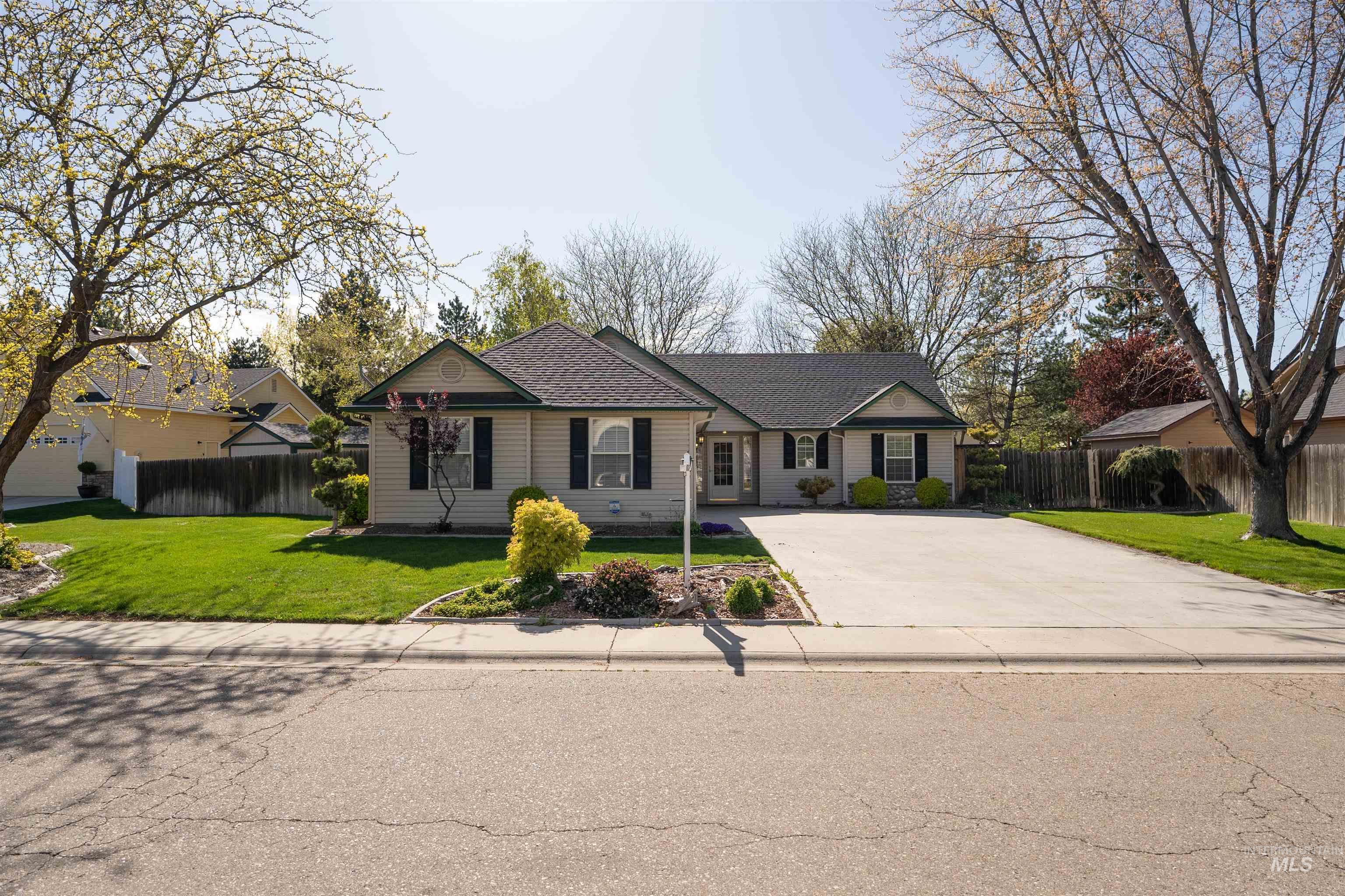 2123 S Candlewood Dr